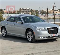 کرایسلەر 300